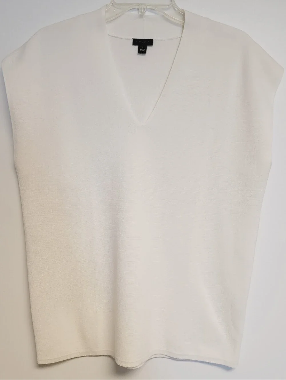 Ann Taylor Ivory V-Neck Sleeveless Knit Tank XL - Picture 3 of 7